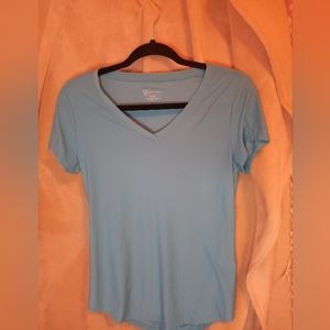 Medium blue short sleeve Vneck top.